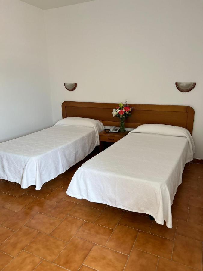 Hotel Argibay โอโกรเบ ภายนอก รูปภาพ
